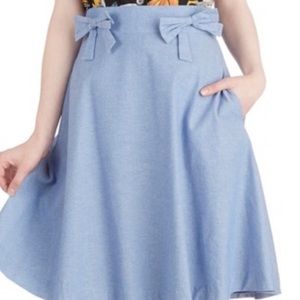 ModCloth bea and dot chambray skirt